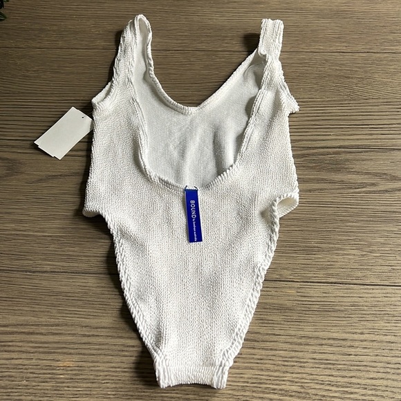 Bond-Eye 'THE MARA' One Piece in Optic White OS 165$ NWT - Picture 7 of 7